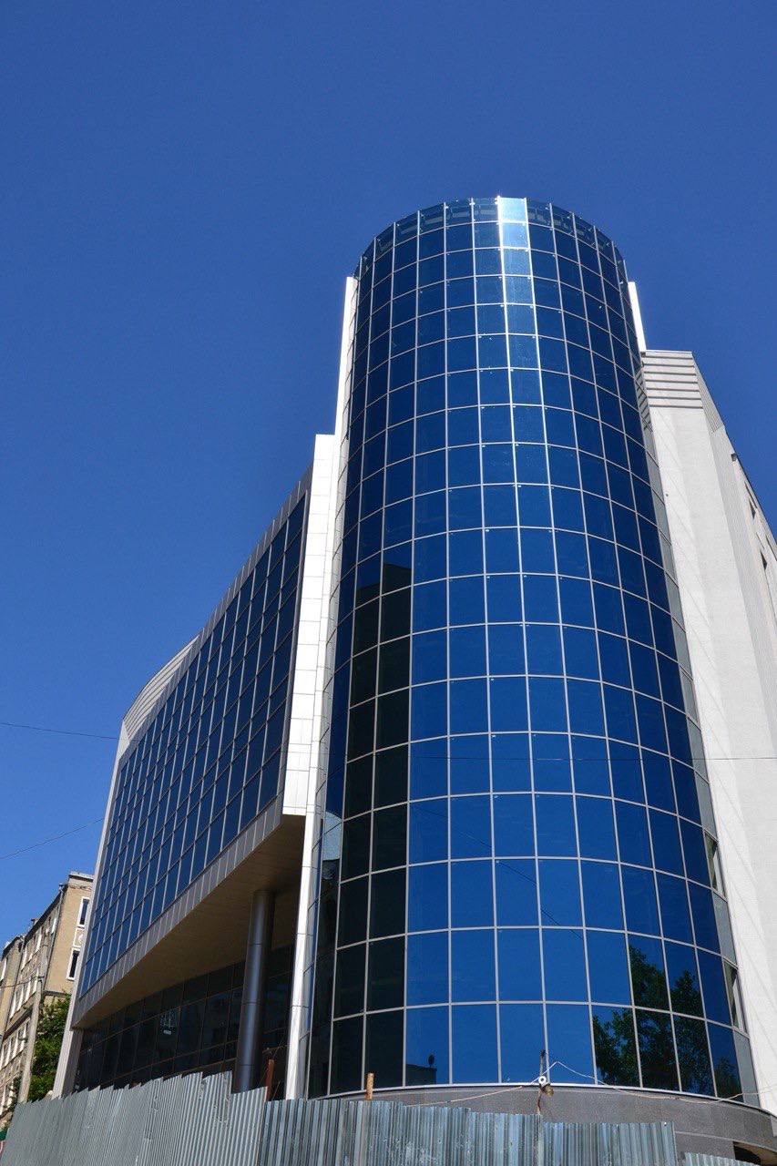 Сучасний бізнес-центр